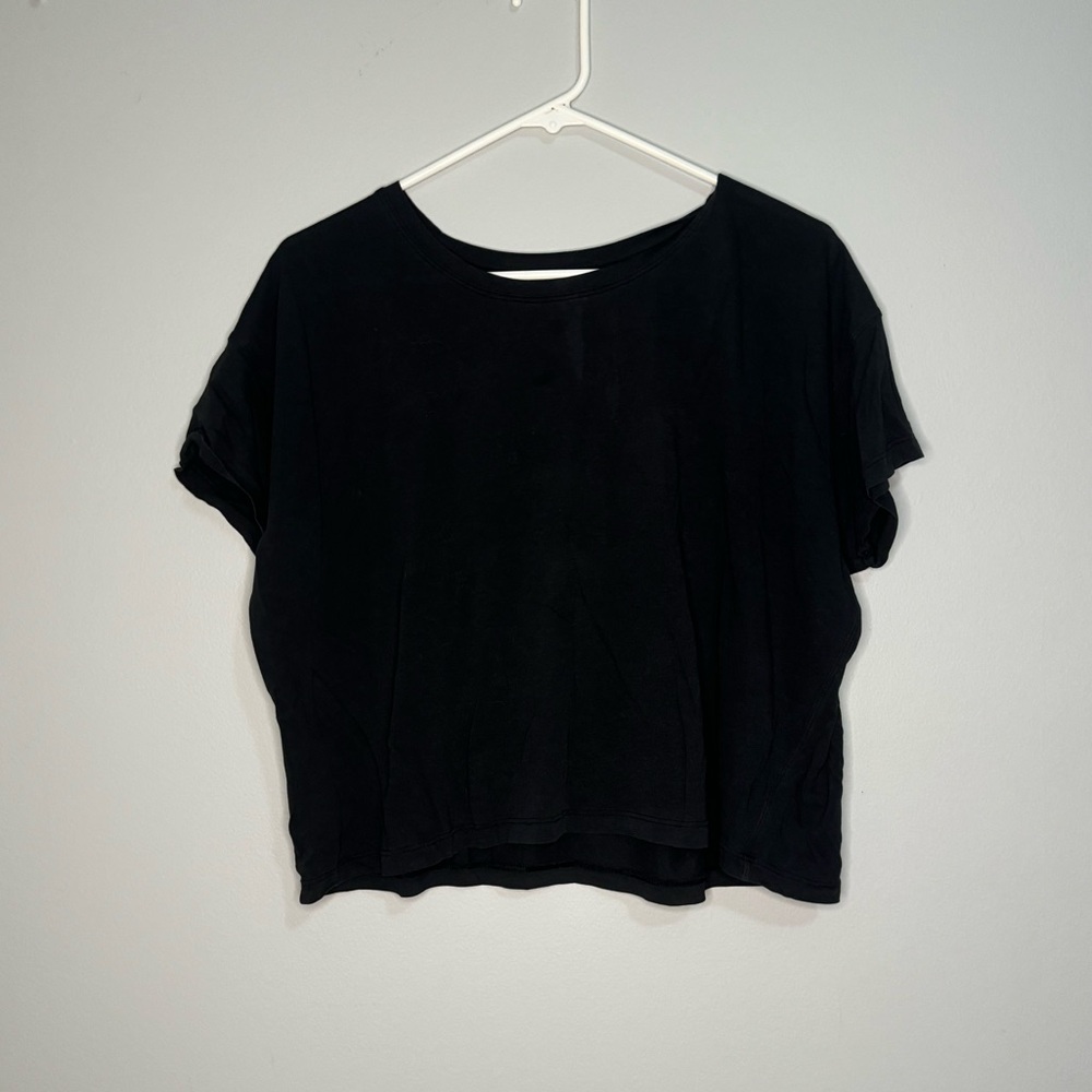 lululemon athletica Black Short Sleeve Tee